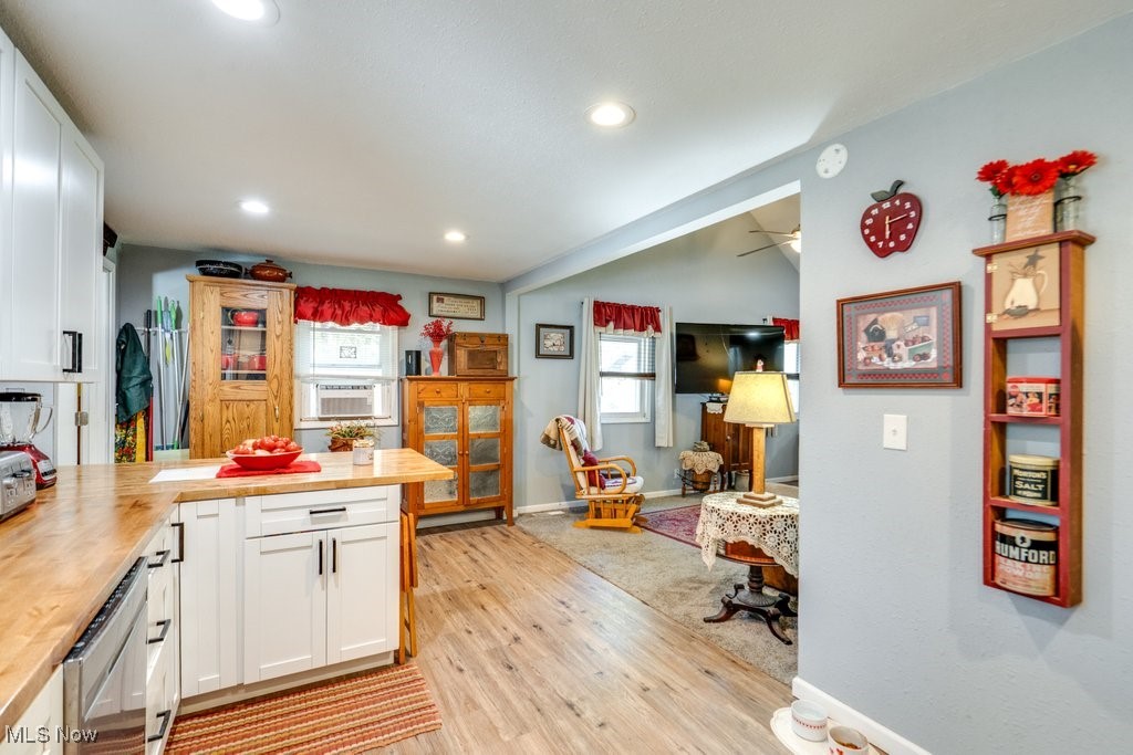 16726 Oakwood Drive Lake Milton OH 44429