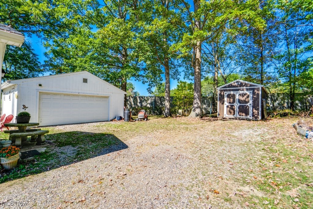 16726 Oakwood Drive Lake Milton OH 44429