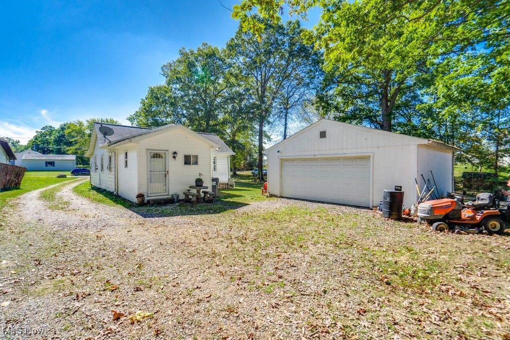 16726 Oakwood Drive Lake Milton OH 44429