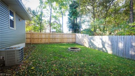 1344 Pontiac Avenue Akron OH 44307