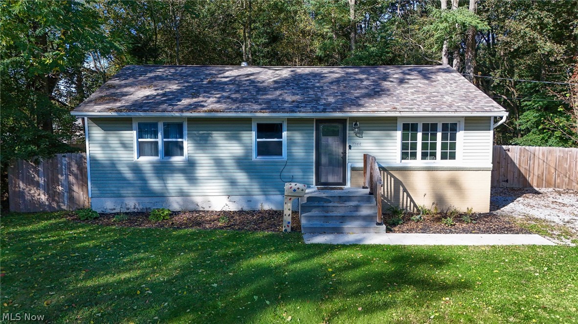 1344 Pontiac Avenue Akron OH 44307