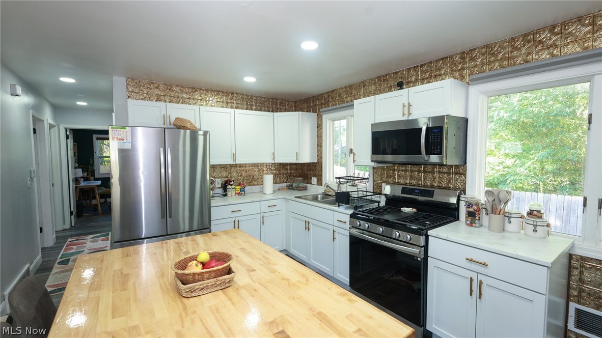 1344 Pontiac Avenue Akron OH 44307