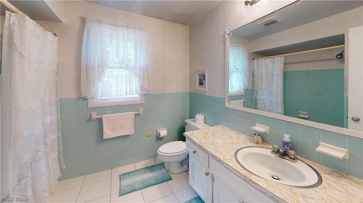 9563 Whitewood Road Brecksville OH 44141