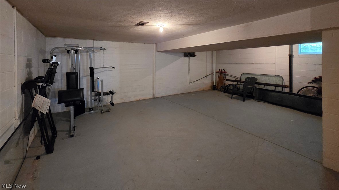 9563 Whitewood Road Brecksville OH 44141