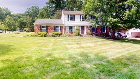 9563 Whitewood Road Brecksville OH 44141