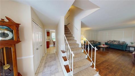 9563 Whitewood Road Brecksville OH 44141