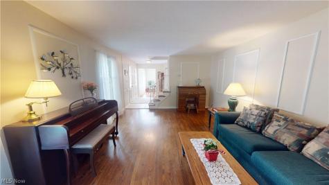 9563 Whitewood Road Brecksville OH 44141