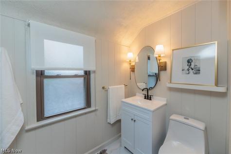 2876 Lakeview Avenue Rocky River OH 44116