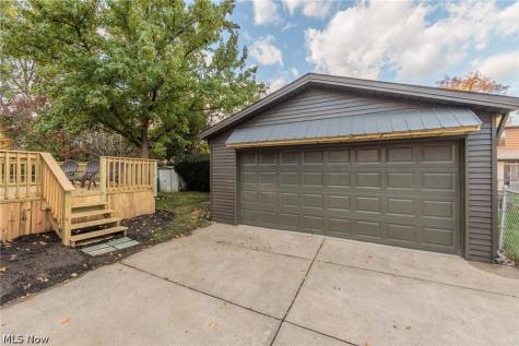 2876 Lakeview Avenue Rocky River OH 44116