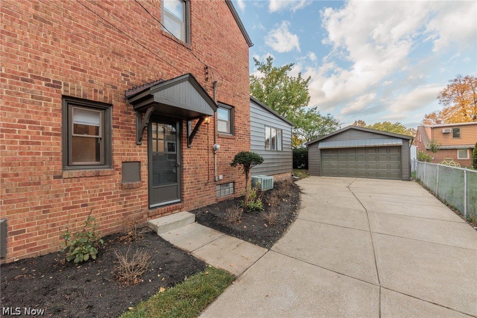 2876 Lakeview Avenue Rocky River OH 44116