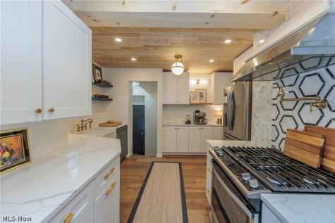 2876 Lakeview Avenue Rocky River OH 44116