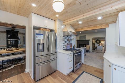 2876 Lakeview Avenue Rocky River OH 44116
