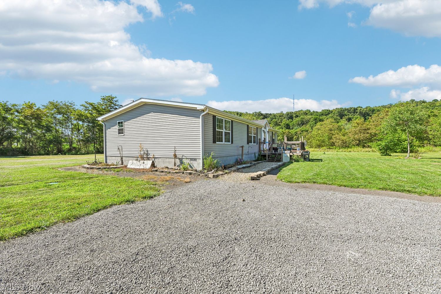 145 Arbor Road NW Minerva OH 44657