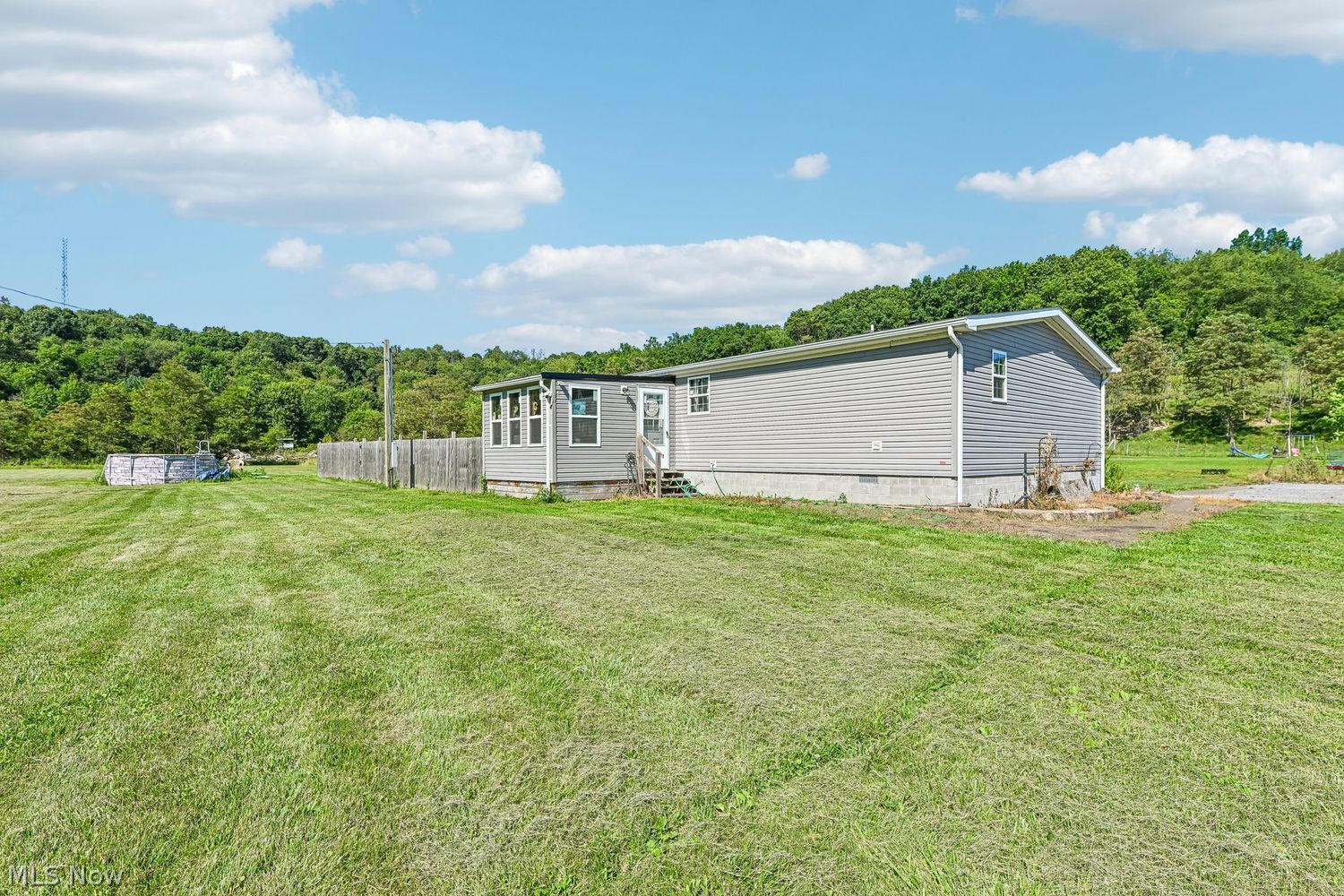 145 Arbor Road NW Minerva OH 44657