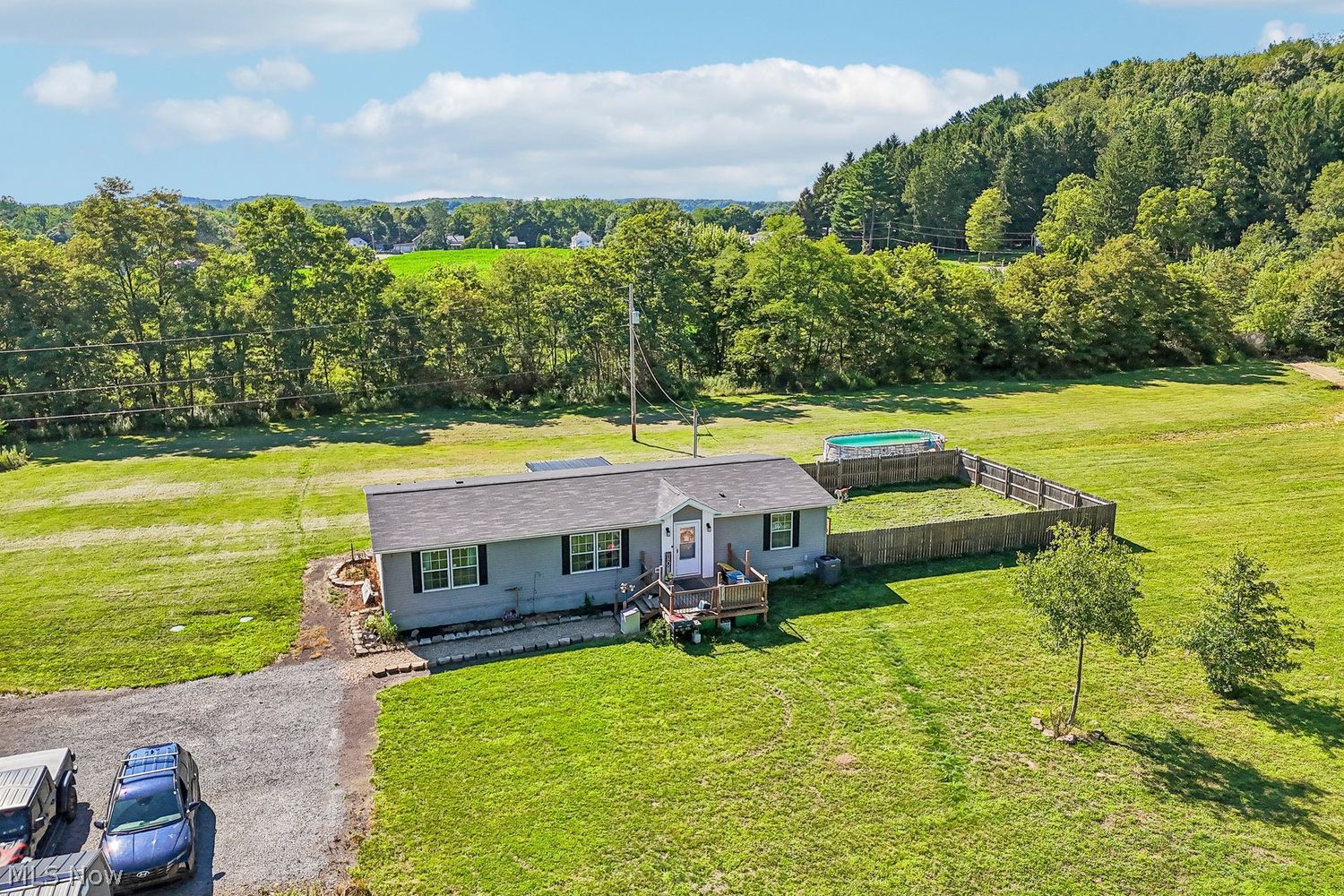 145 Arbor Road NW Minerva OH 44657