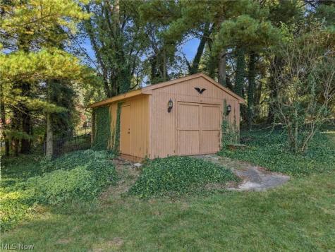 1367 Cherry Lane Uniontown OH 44685