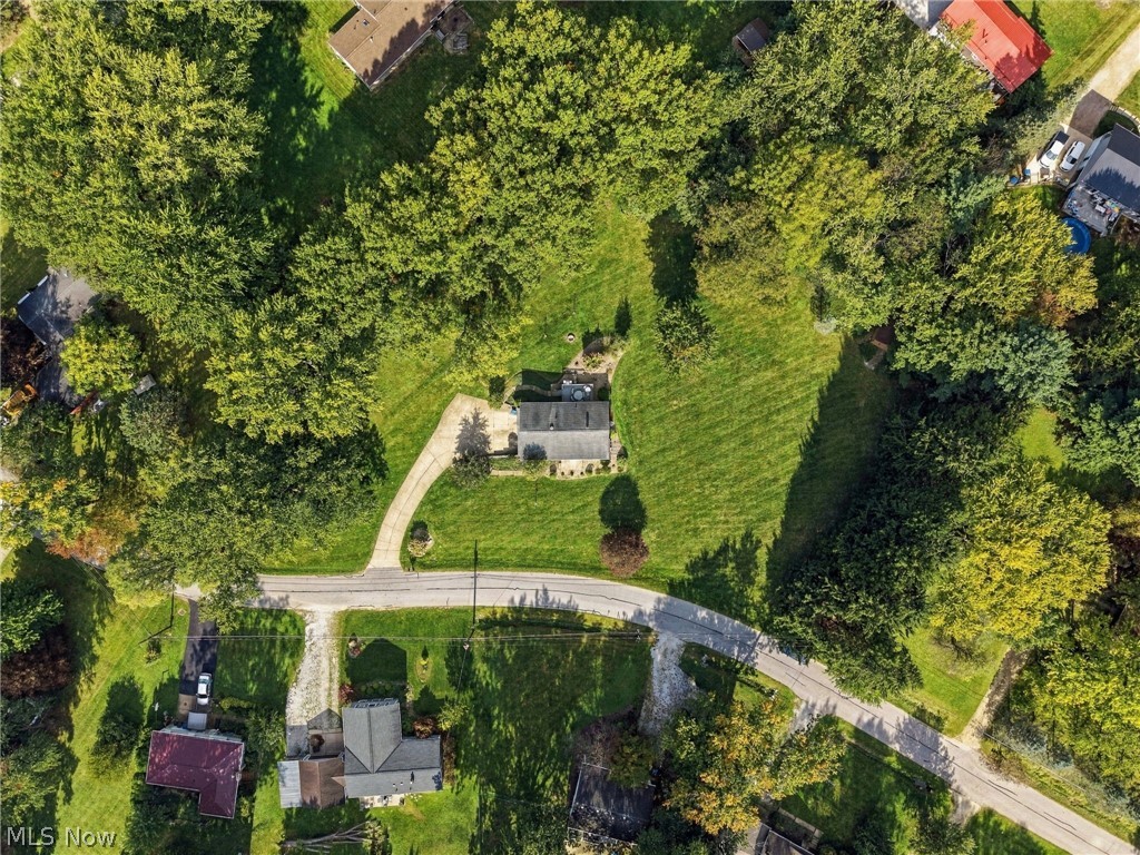 1367 Cherry Lane Uniontown OH 44685