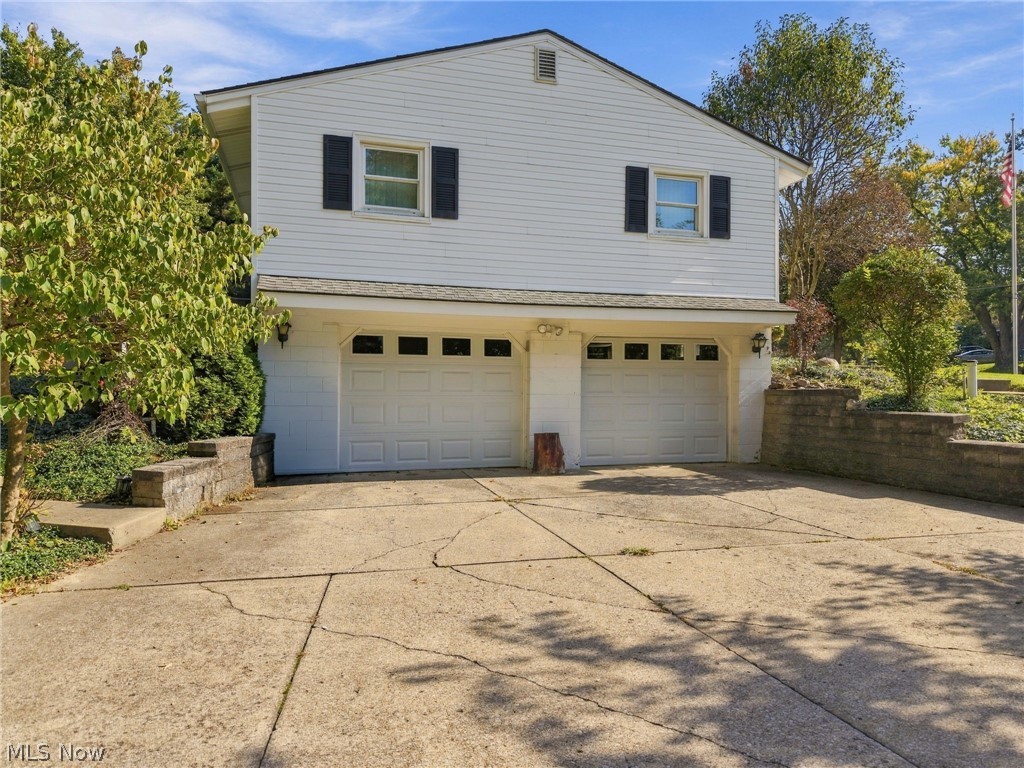 1367 Cherry Lane Uniontown OH 44685