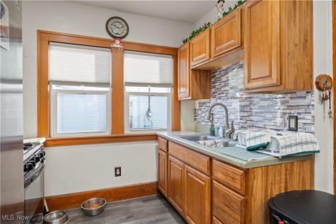 1685 E 36th Street Lorain OH 44055