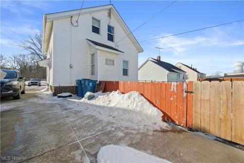 1685 E 36th Street Lorain OH 44055