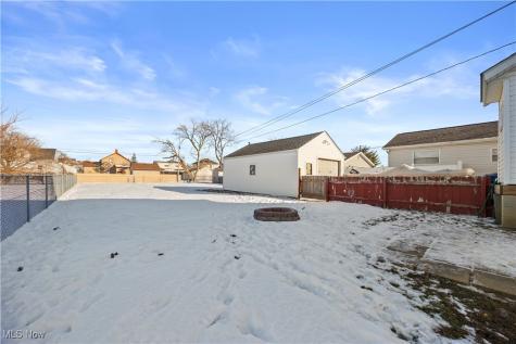 1685 E 36th Street Lorain OH 44055