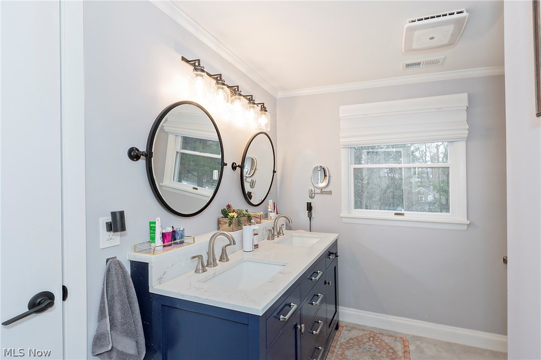 20 Kenton Road Chagrin Falls OH 44022