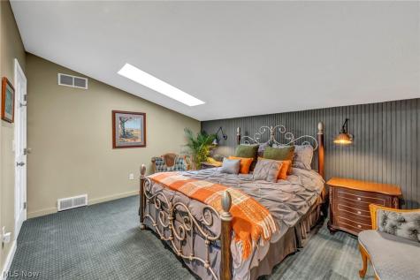 4020 Faircrest Street SW Canton OH 44706