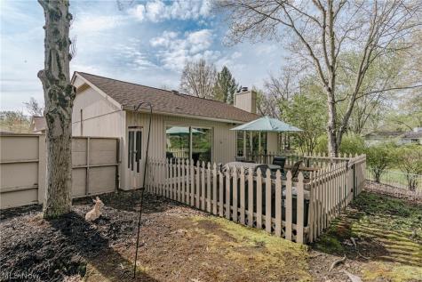 22156 Meadowsouth Court Strongsville OH 44149
