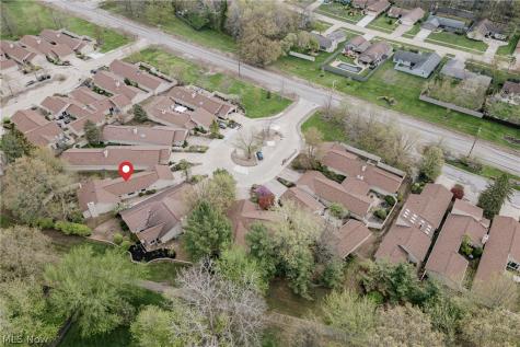 22156 Meadowsouth Court Strongsville OH 44149