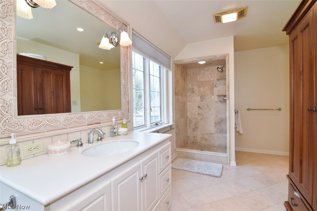 32750 Meadowlark Way Pepper Pike OH 44124