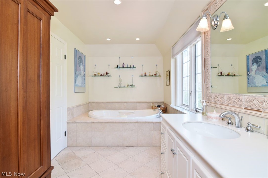 32750 Meadowlark Way Pepper Pike OH 44124