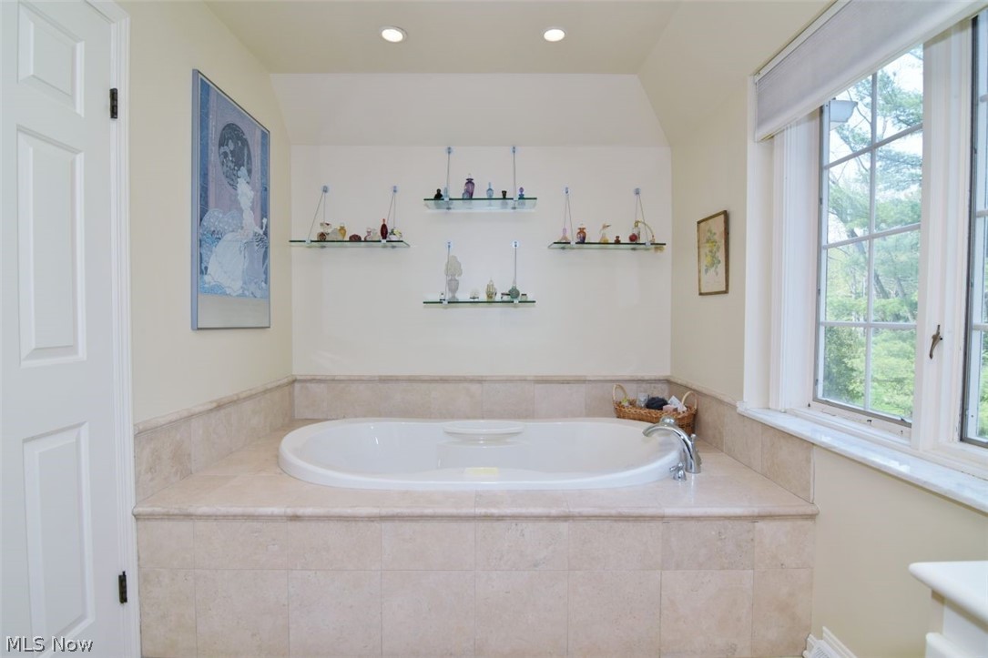 32750 Meadowlark Way Pepper Pike OH 44124