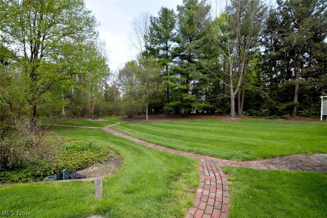 32750 Meadowlark Way Pepper Pike OH 44124