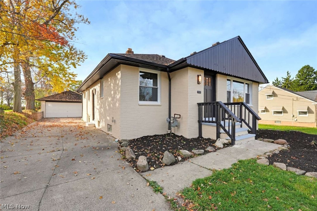 24706 Emery Road Warrensville Heights OH 44128