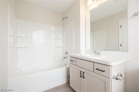 37456 W Fenwick Drive North Ridgeville OH 44039