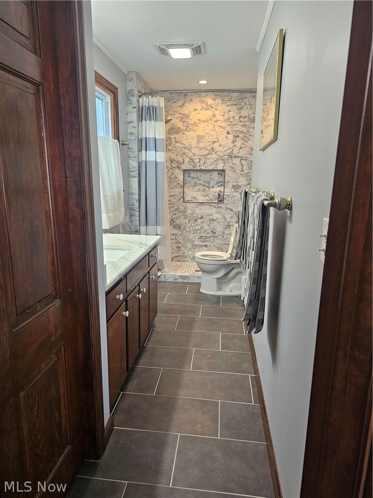 570 E Bell Avenue Mcconnelsville OH 43756