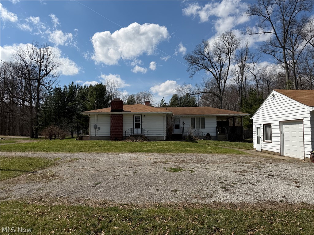 17570 Lakewood Avenue Lake Milton OH 44429
