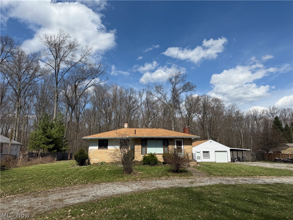 17570 Lakewood Avenue Lake Milton OH 44429