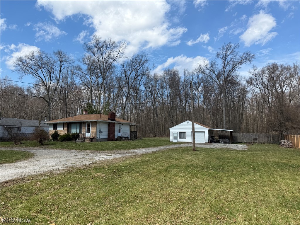 17570 Lakewood Avenue Lake Milton OH 44429