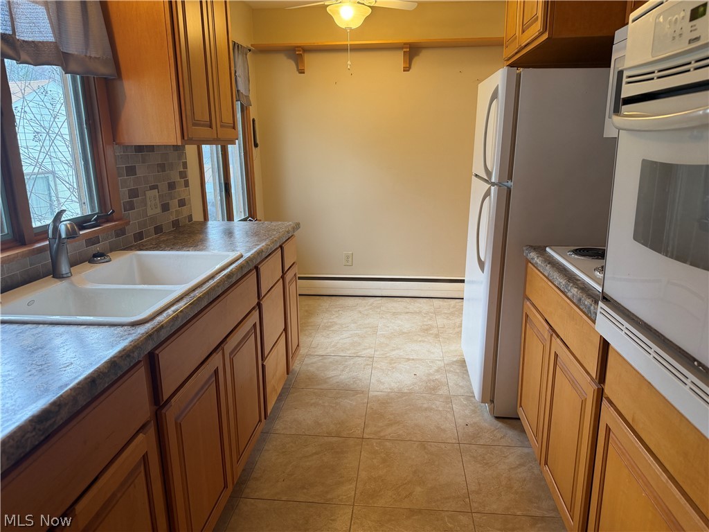 17570 Lakewood Avenue Lake Milton OH 44429