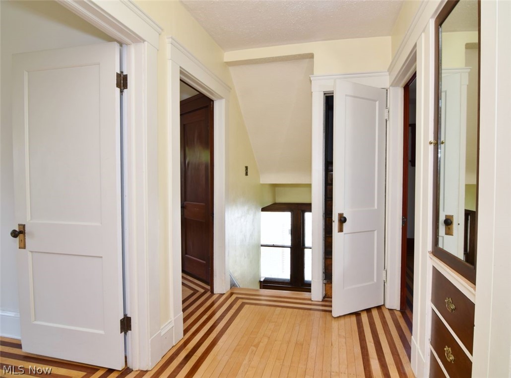 1257 Giel Avenue Lakewood OH 44107