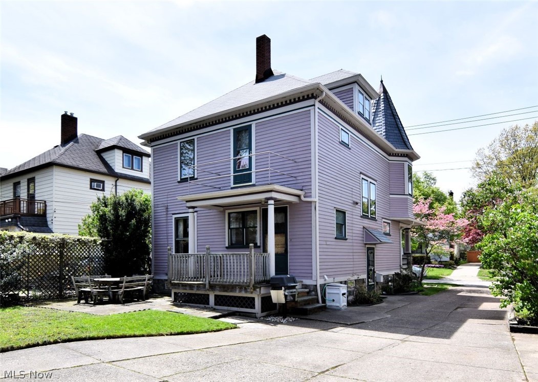 1257 Giel Avenue Lakewood OH 44107