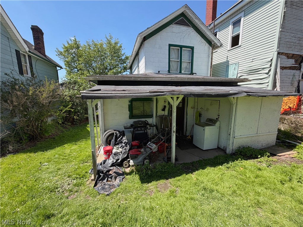 818 Riverview Street East Liverpool OH 43920