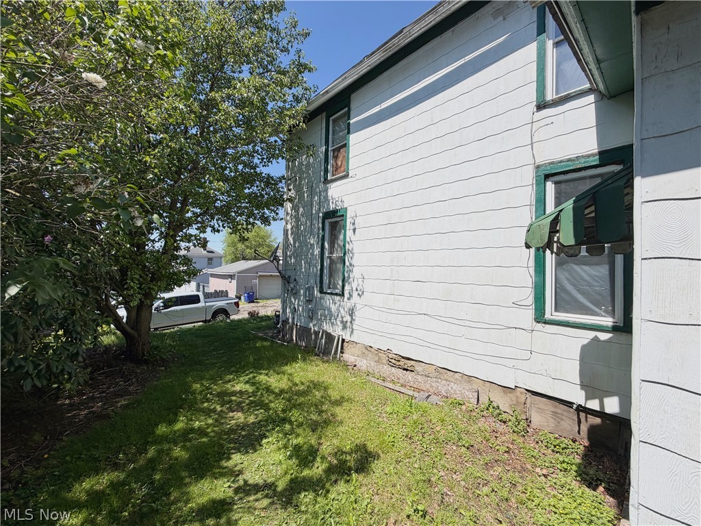 818 Riverview Street East Liverpool OH 43920