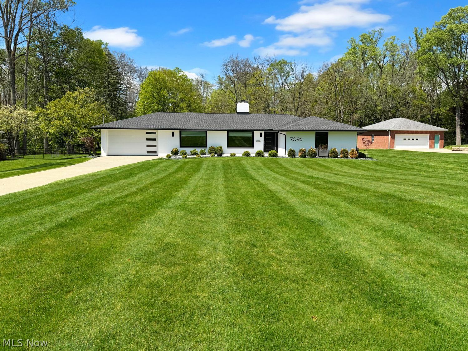 7096 Indian Trail Youngstown OH 44514
