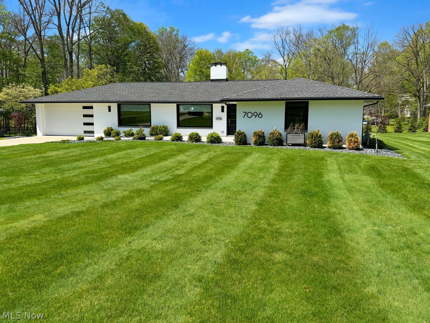 7096 Indian Trail Youngstown OH 44514