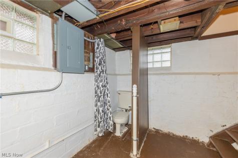 1553 Maplegrove Road South Euclid OH 44121