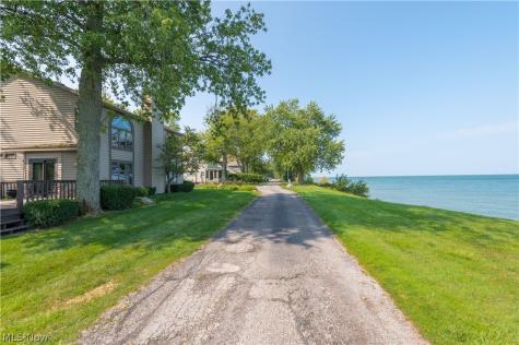 4502 Edgewater Drive Sheffield Lake OH 44054