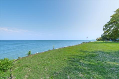 4502 Edgewater Drive Sheffield Lake OH 44054