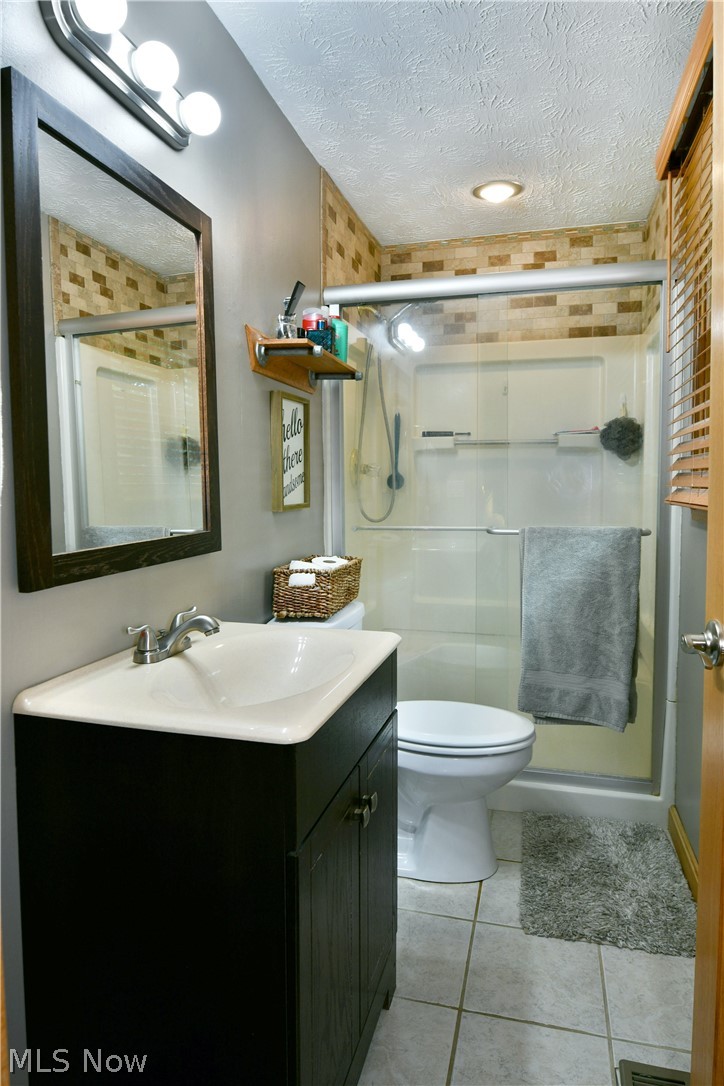 190 Wall Drive Cortland OH 44410